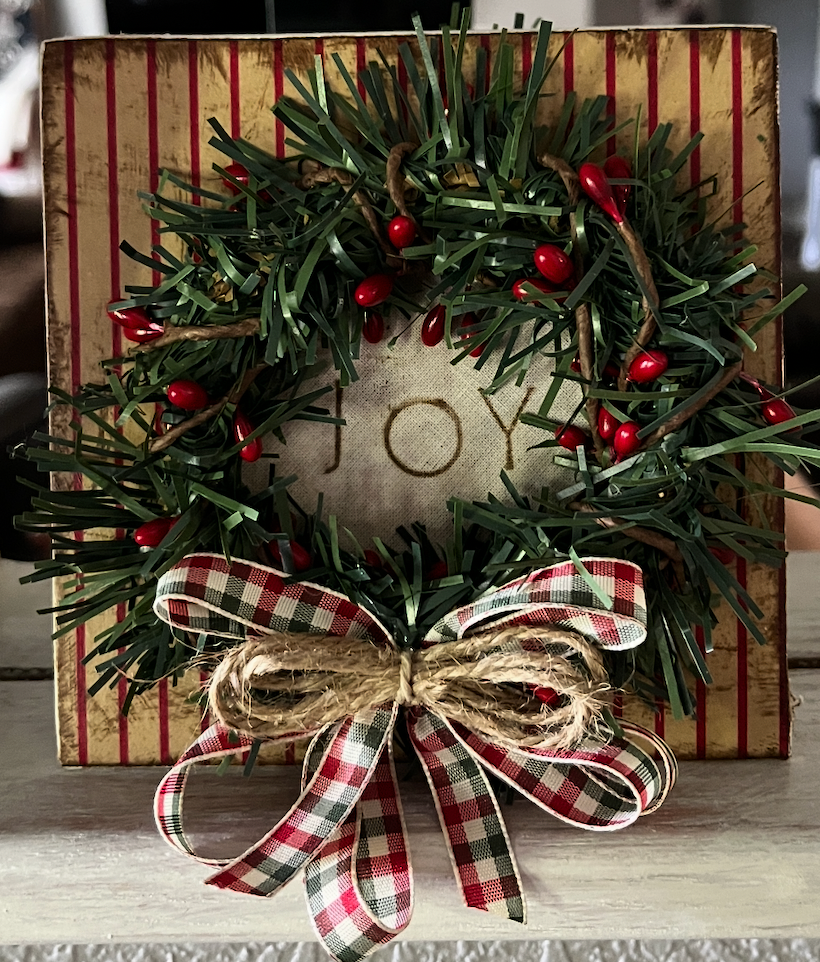 Joy Wreath Shelf Sitter / Ornament DIY Kit