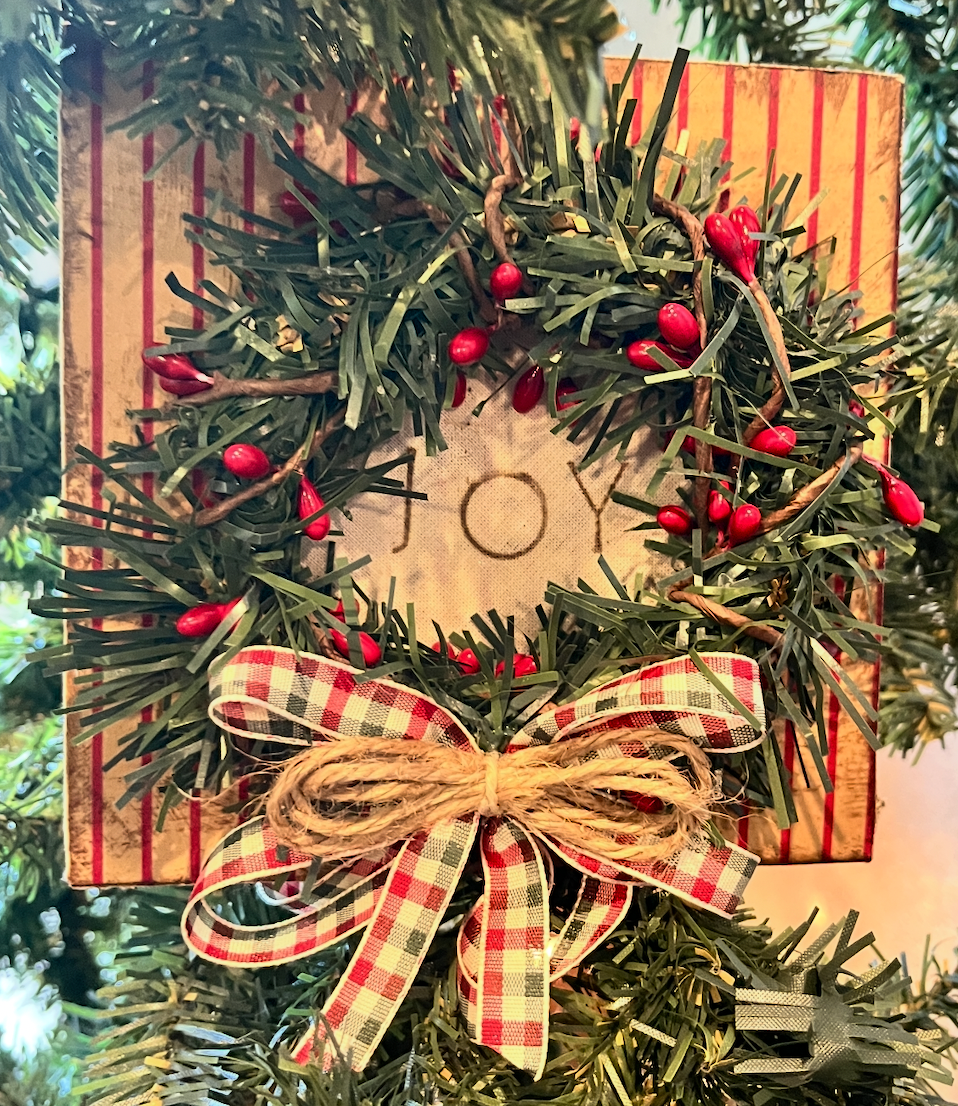 Joy Wreath Shelf Sitter / Ornament DIY Kit