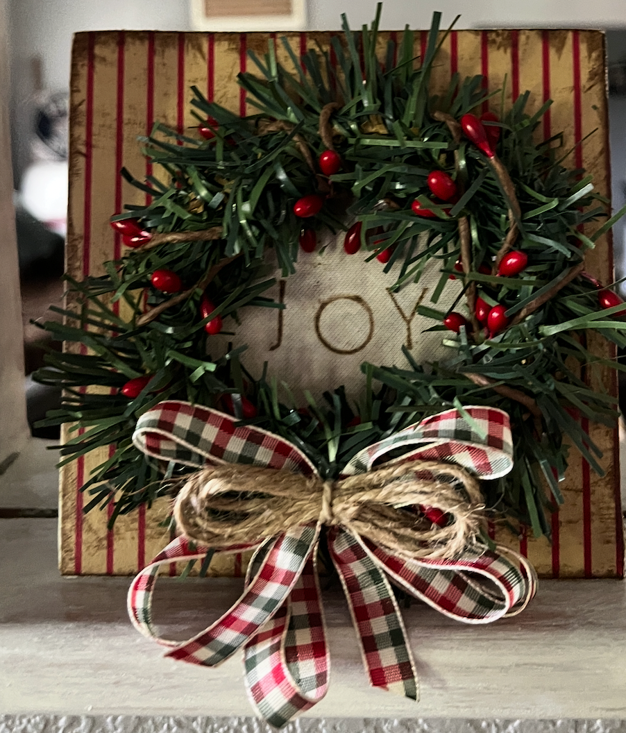 Joy Wreath Shelf Sitter / Ornament DIY Kit
